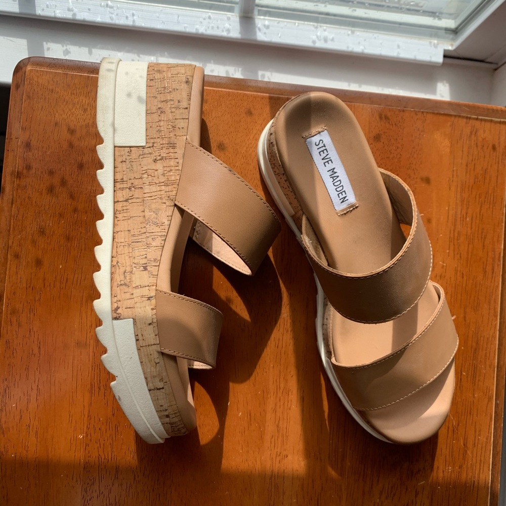 Platform Sandals - Picture 3 of 4
